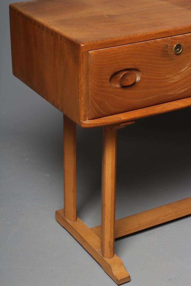 AN ERCOL LIGHT ELM & BEECH CONSOLE TABLE Image