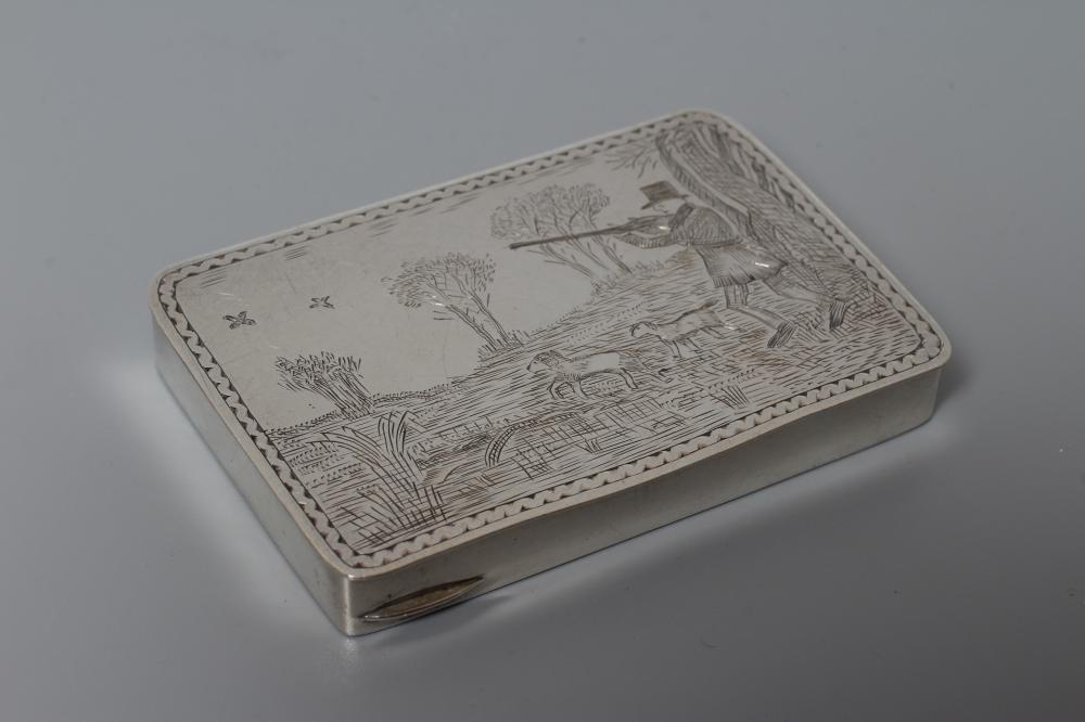 A GEORGE V SILVER SNUFF BOX by Pairpoint Bros. Image