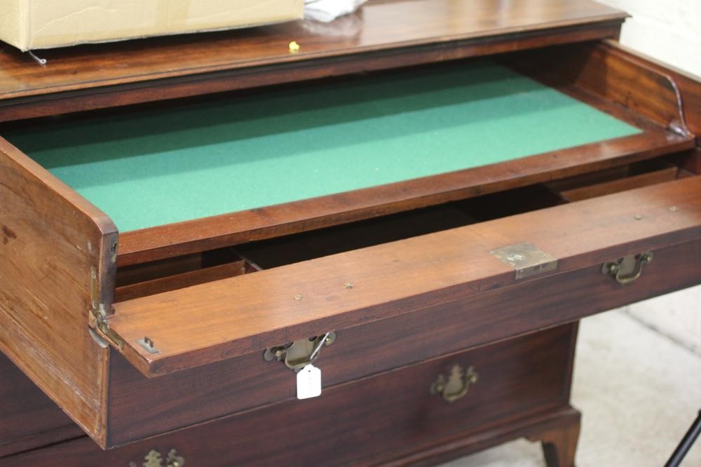 A GEORGIAN MAHOGANY SECRETAIRE BOOKCASE Image