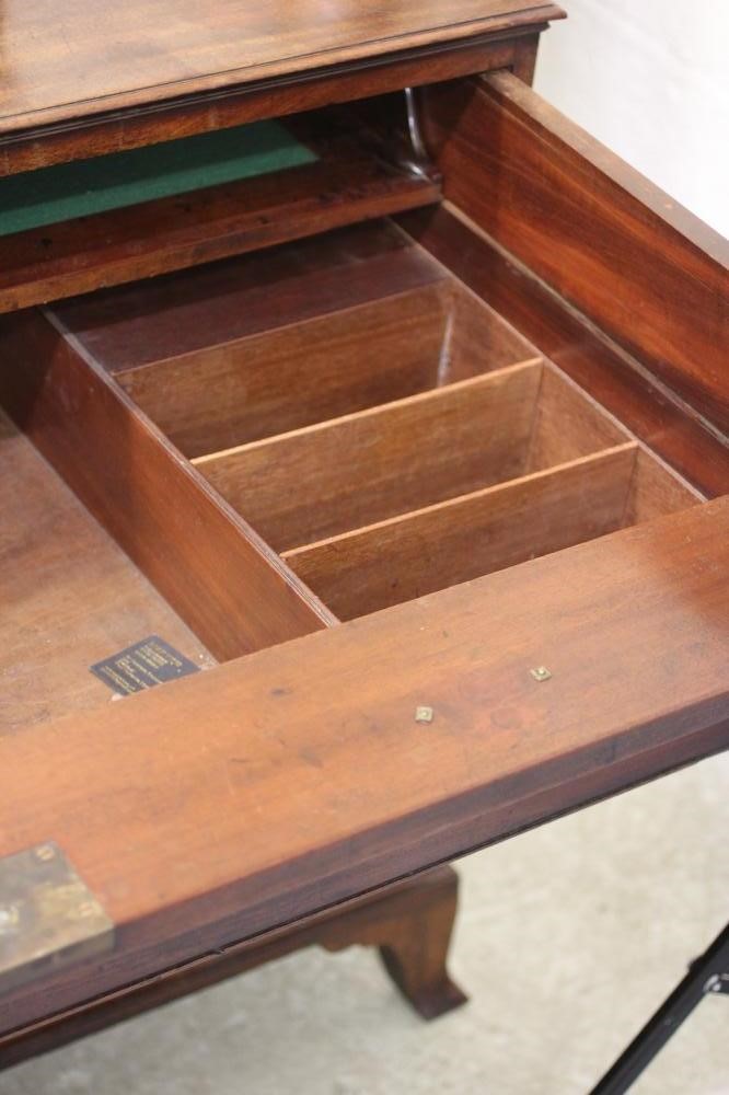 A GEORGIAN MAHOGANY SECRETAIRE BOOKCASE Image