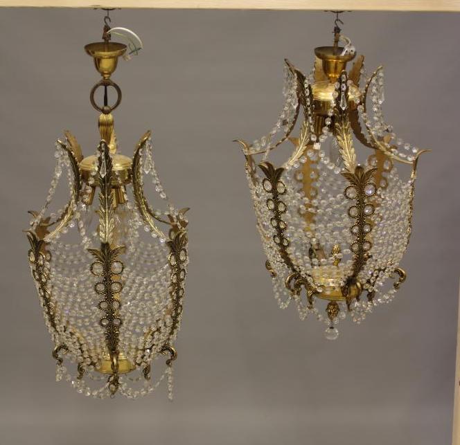 A GILT METAL CHANDELIER Image