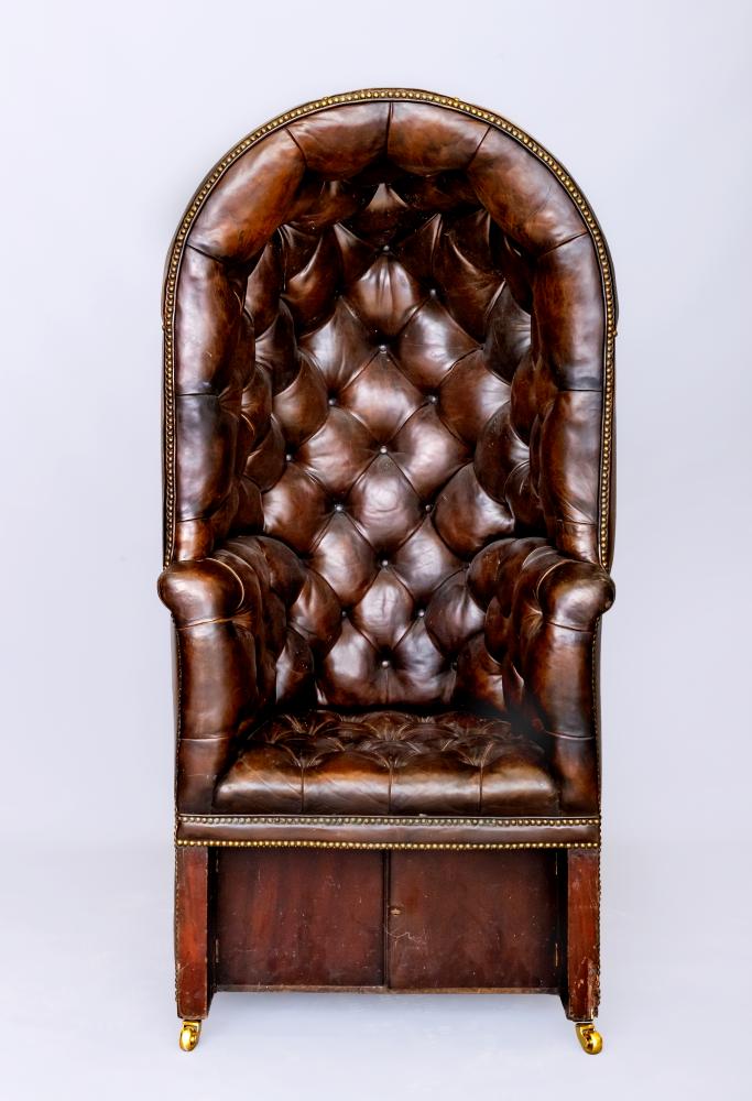 A GEORGIAN MAHOGANY FRAMED PORTERS CHAIR Image