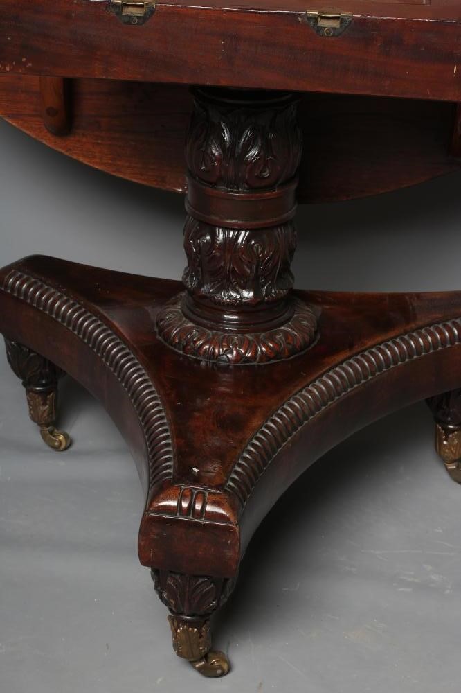 A REGENCY MAHOGANY CENTRE TABLE Image