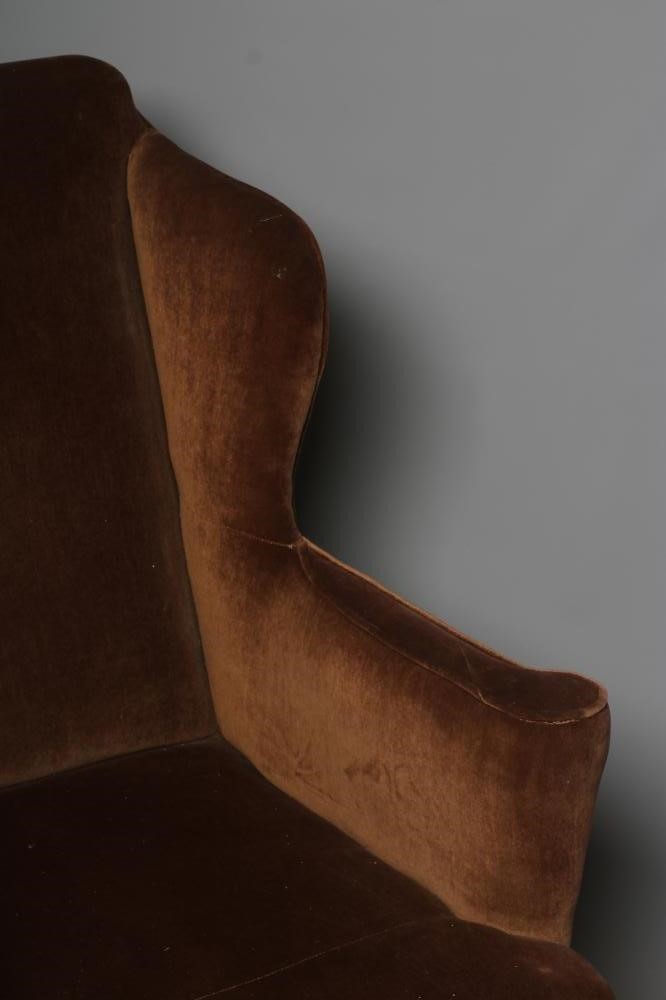 A GEORGIAN MAHOGANY WING ARMCHAIR Image