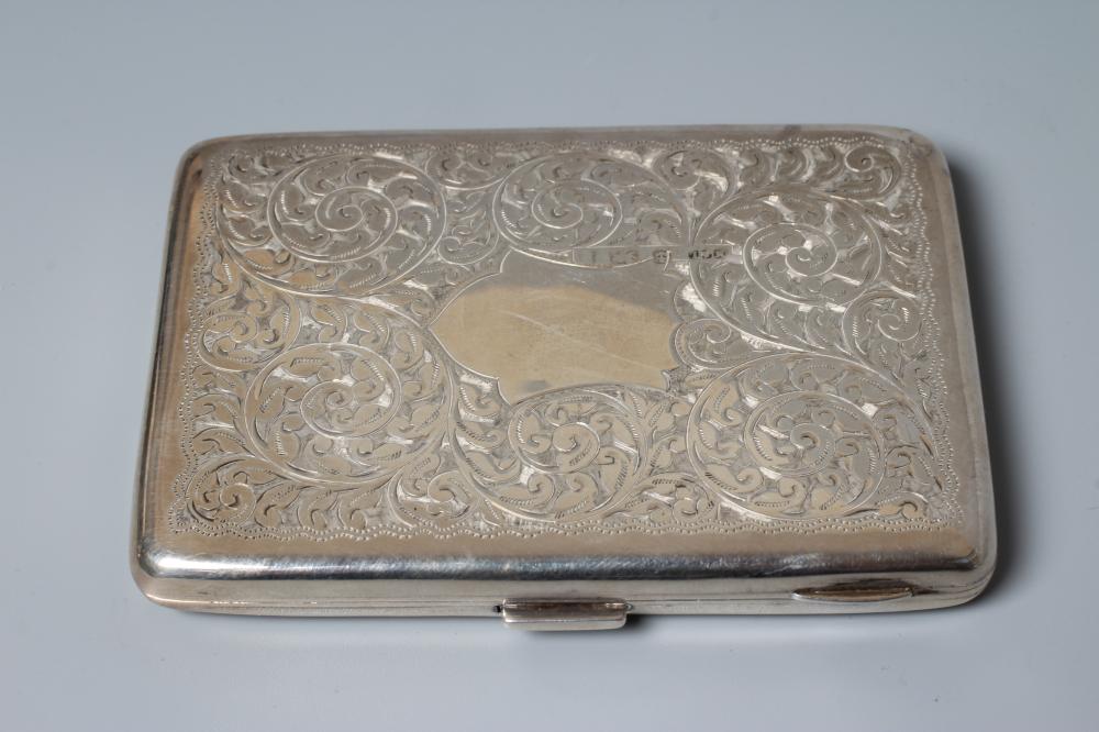 A LATE VICTORIAN SILVER AIDE-MEMOIRE by Minshull & Latimer Image