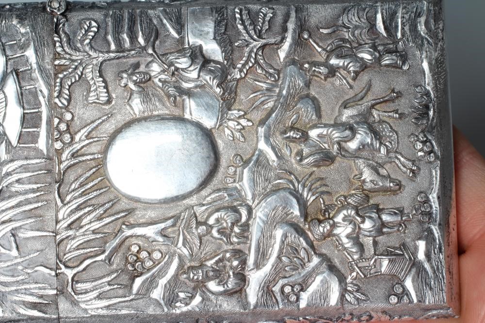 A CHINESE EXPORT SILVER VISITING CARD CASE Image