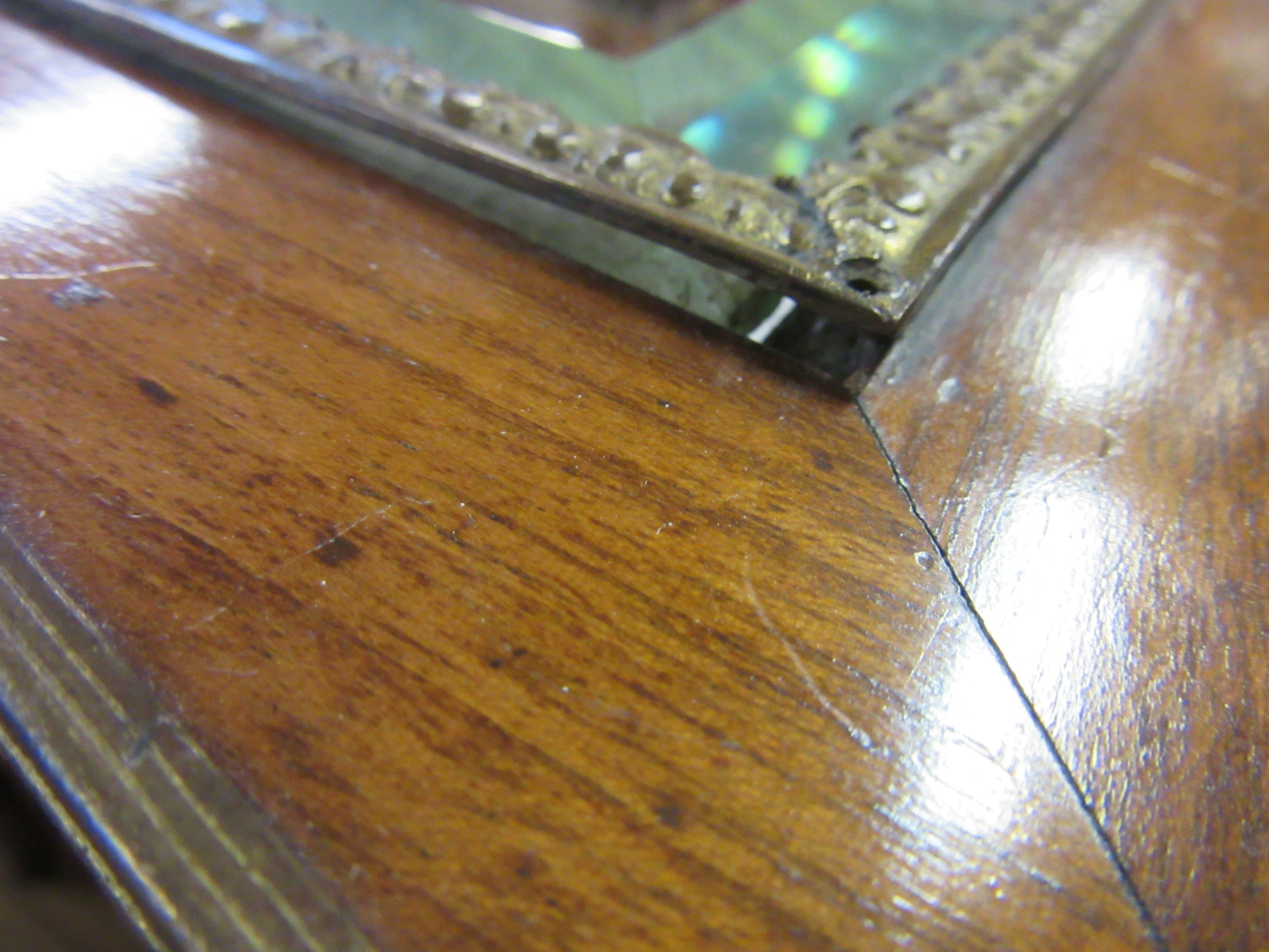 A LOUIS XV STYLE MAHOGANY BIJOUTERIE TABLE Image