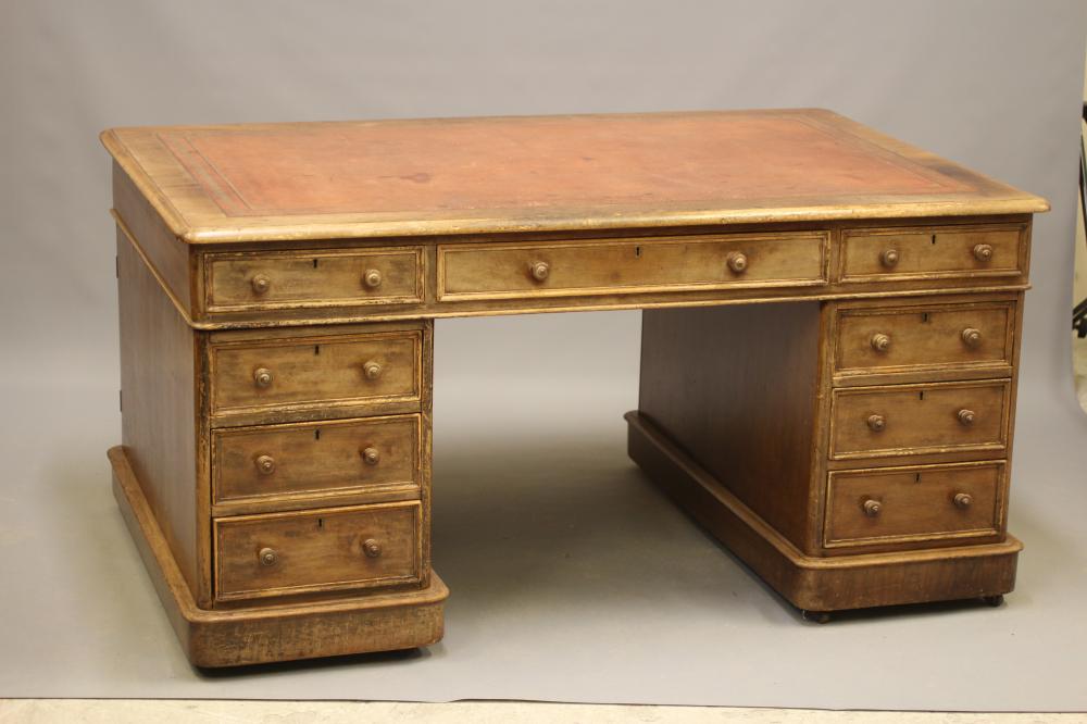A VICTORIAN MAHOGANY PARTNERS DESK Image