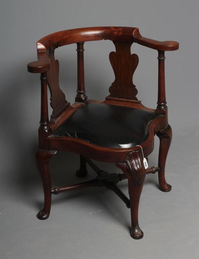 A HARDWOOD COLONIAL (?) CORNER CHAIR Image