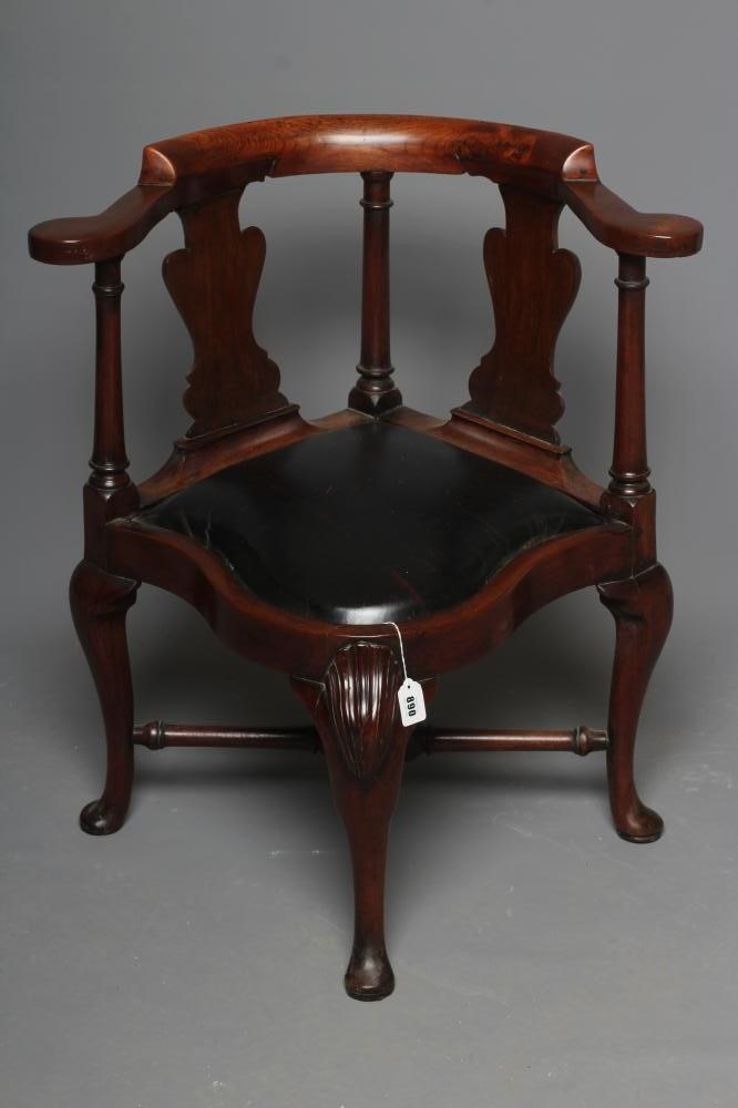 A HARDWOOD COLONIAL (?) CORNER CHAIR Image