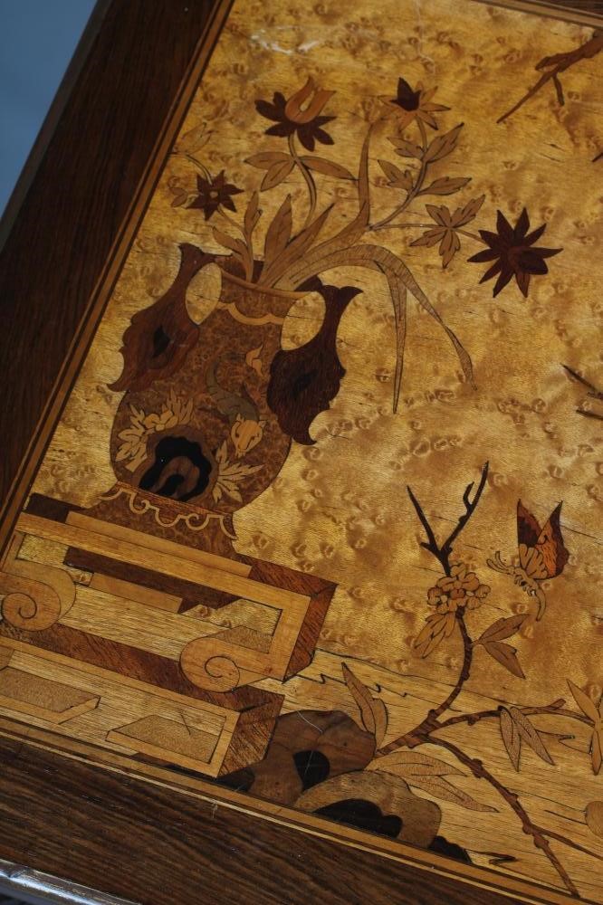 A ROSEWOOD POUDREUSE Image
