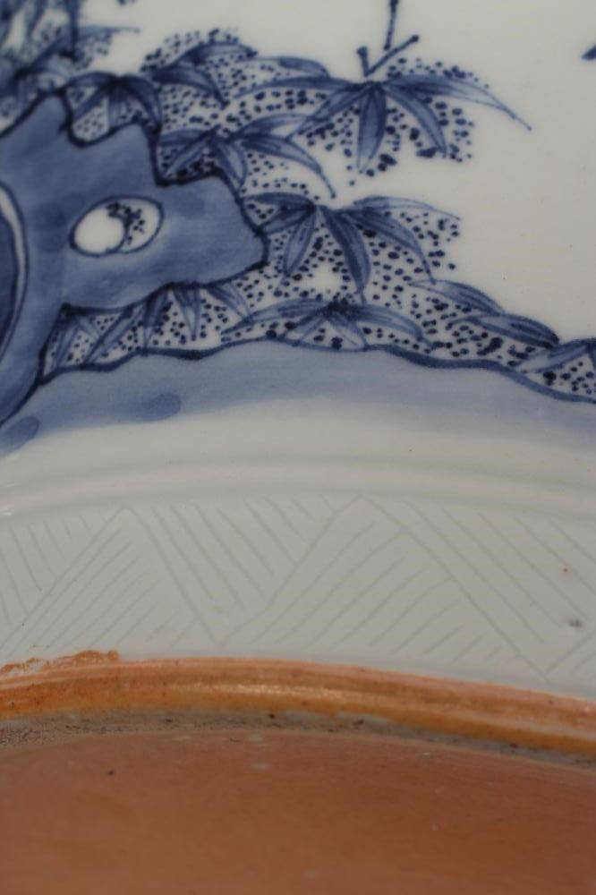 A CHINESE PORCELAIN VASE of flared cylindrical form with rounded shoulders Image