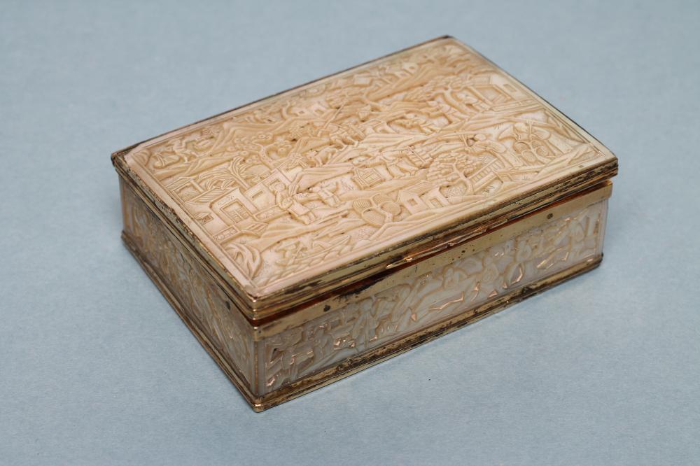 A CANTONESE MOTHER OF PEARL TABLE BOX of plain oblong form Image
