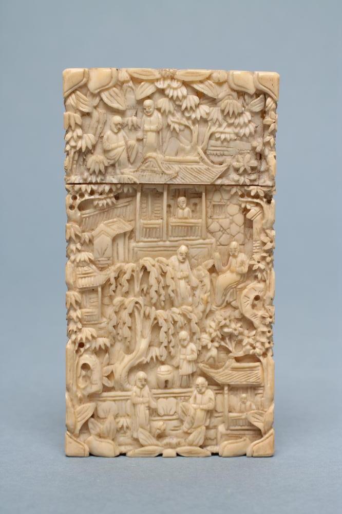 A CANTON IVORY VISITING CARD CASE of plain oblong form Image