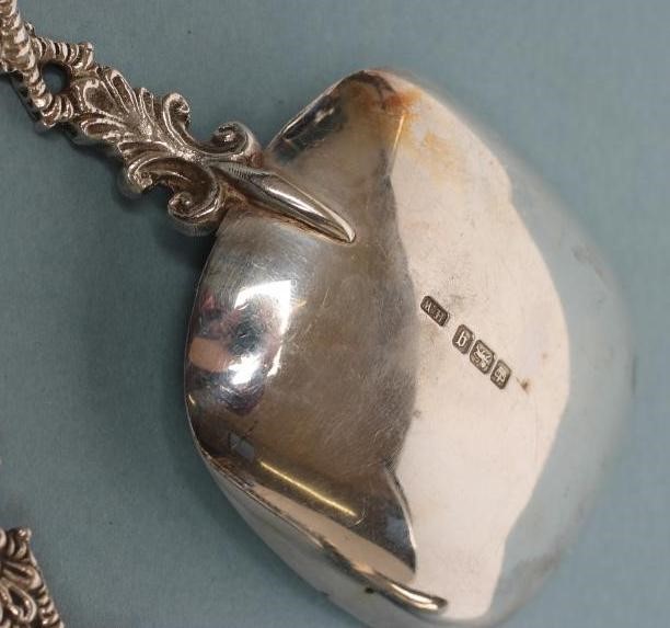 A PAIR OF EDWARDIAN SILVER PRESENTATION SPOONS Image