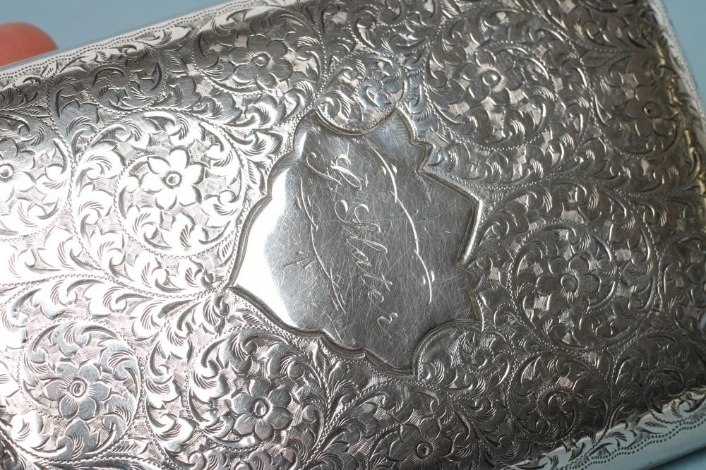 AN EDWARDIAN SILVER CIGAR CASE Image