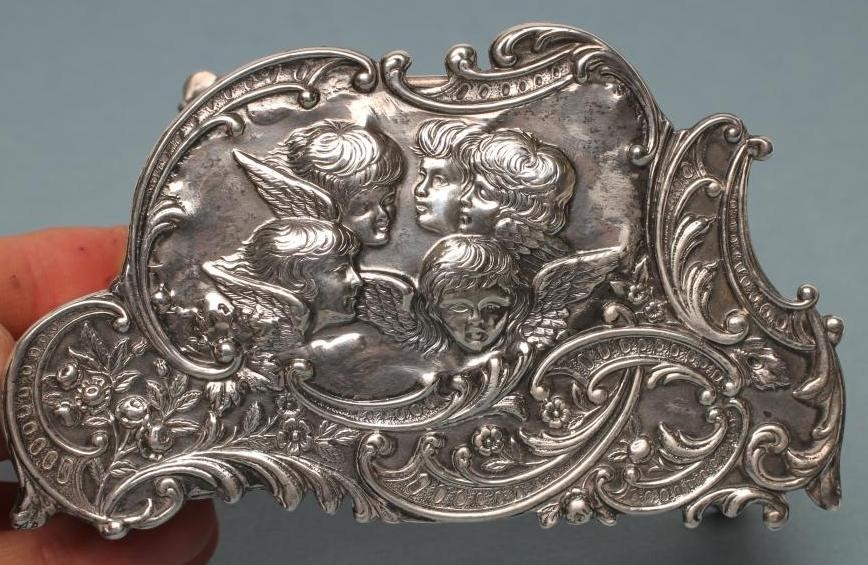 AN EDWARDIAN SILVER DRESSING TABLE BOX Image