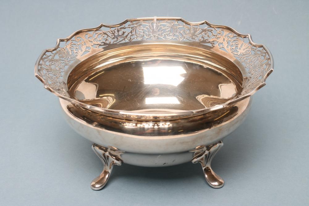 A SILVER FRUIT BOWL Image