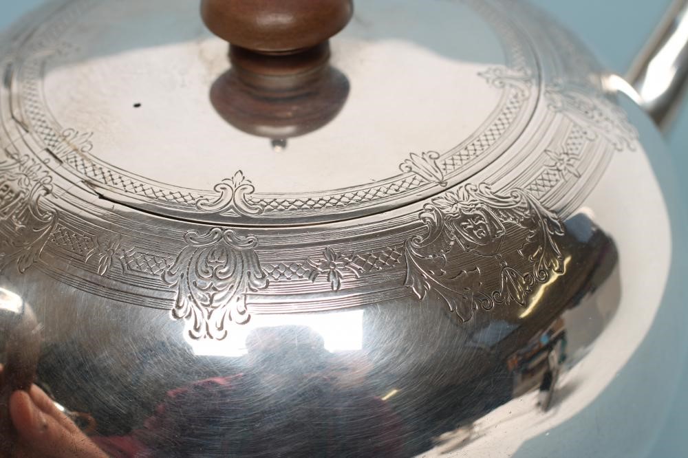 A SILVER BULLET TEAPOT Image