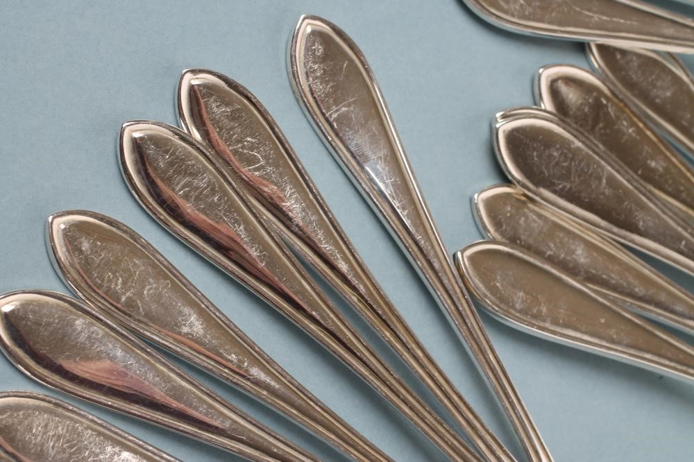 *A SILVER COMPOSITE PART TABLE SERVICE Image