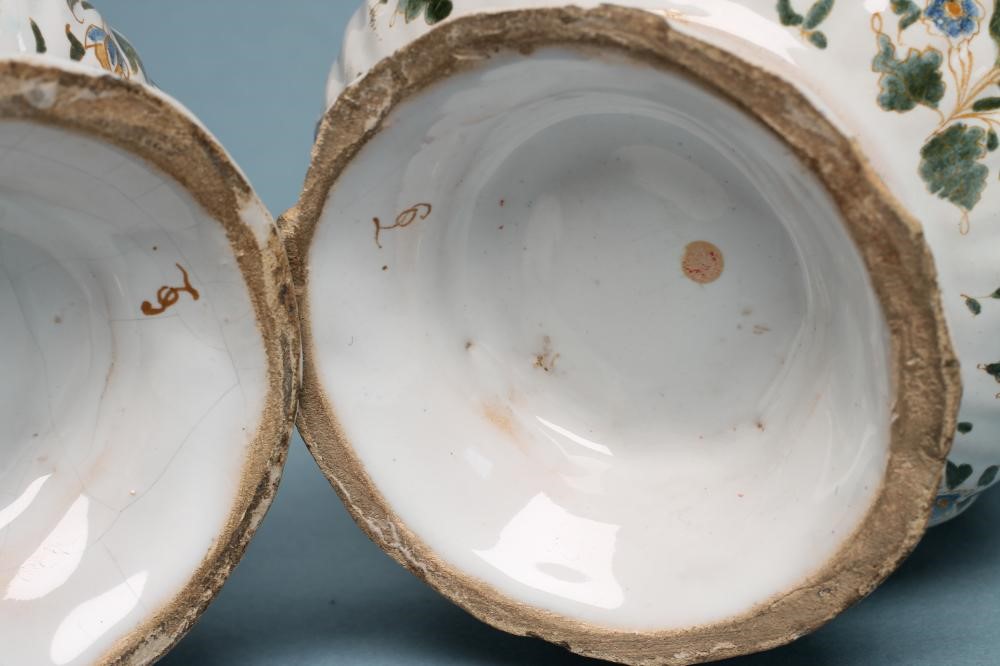 A PAIR OF FAIENCE GLASS RINSERS Image