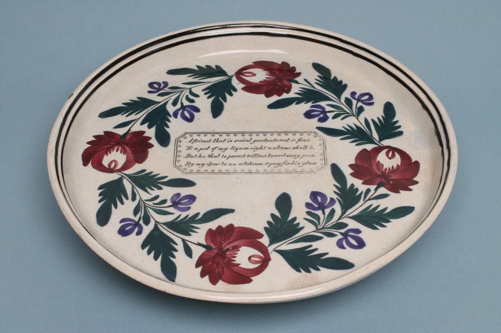 A PEARLWARE LOW PEDESTAL TAZZA Image