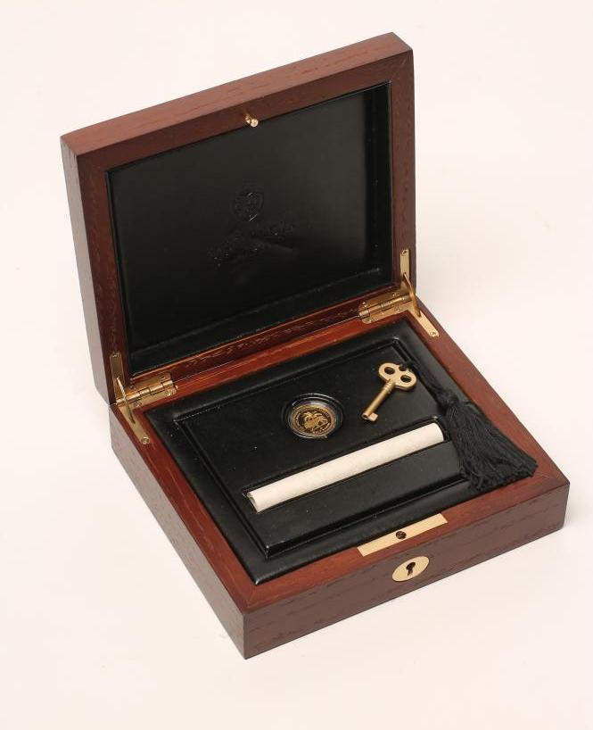 AN EAST INDIA COMPANY GOLD HALF MOHUR Image