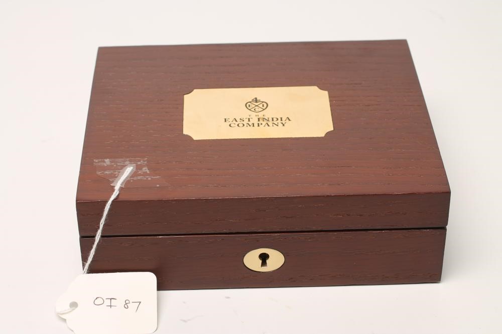 AN EAST INDIA COMPANY GOLD HALF MOHUR Image