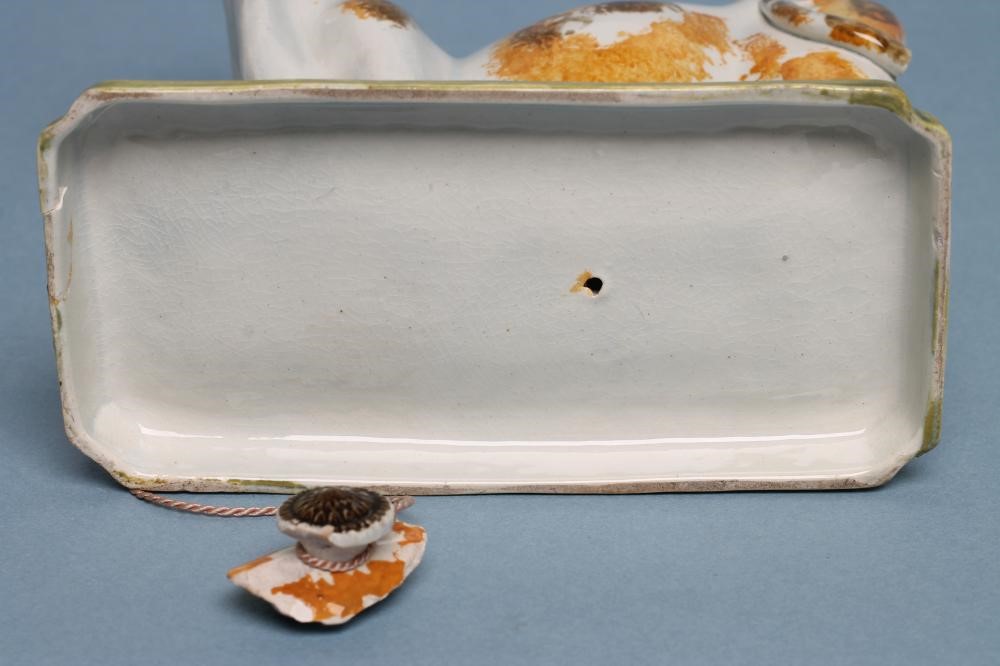 A PEARLWARE COW CREAMER AND COVER Image