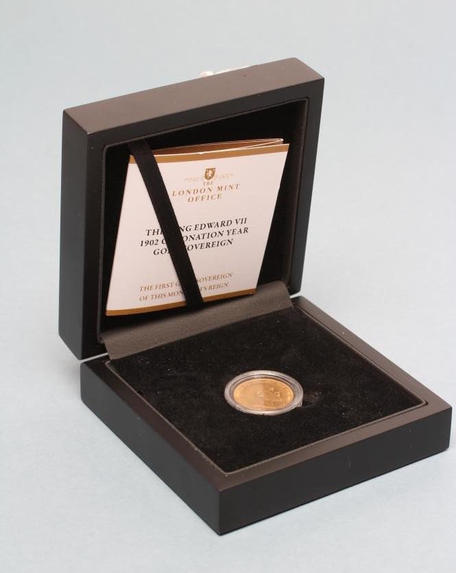 AN EDWARD VII GOLD SOVEREIGN Image