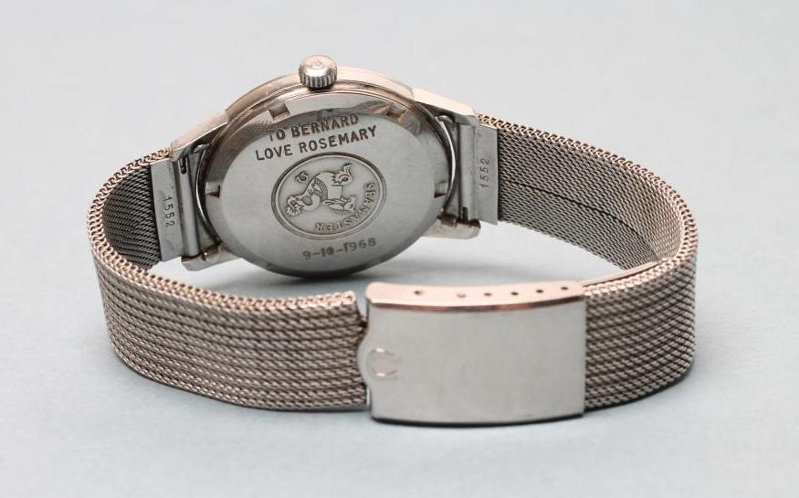 AN OMEGA SEAMASTER AUTOMATIC WRISTWATCH Image