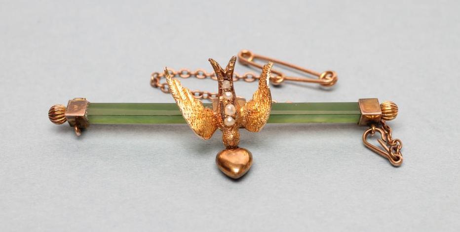 AN EDWARDIAN BAR BROOCH Image