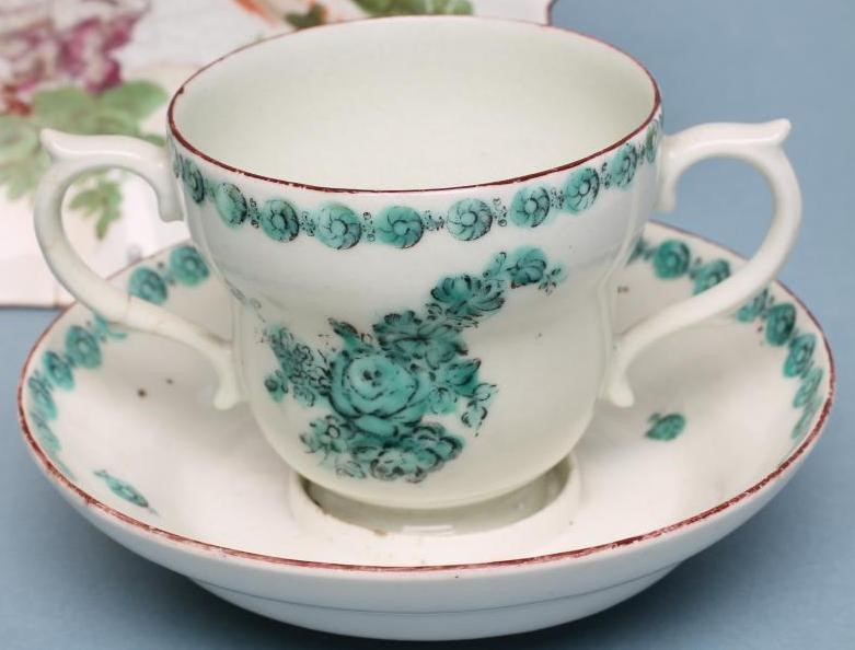 A DERBY PORCELAIN SMALL ROCOCO VASE Image