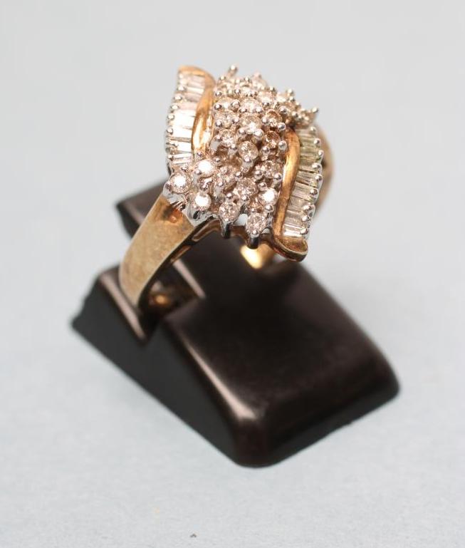 A DIAMOND DRESS RING Image