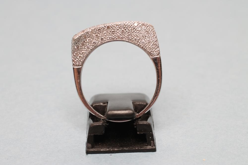 A DIAMOND DRESS RING Image