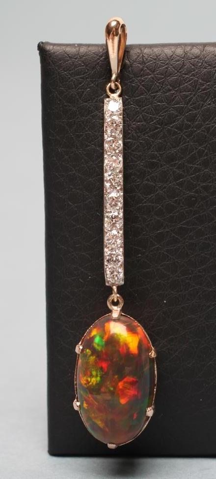 A BLACK OPAL PENDANT Image