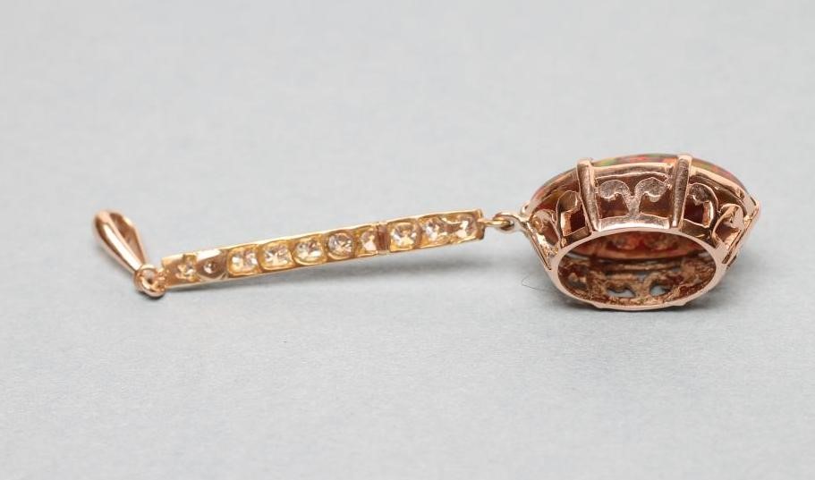 A BLACK OPAL PENDANT Image