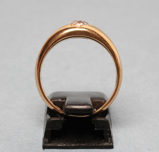 A GENTLEMAN'S VICTORIAN DIAMOND RING Image
