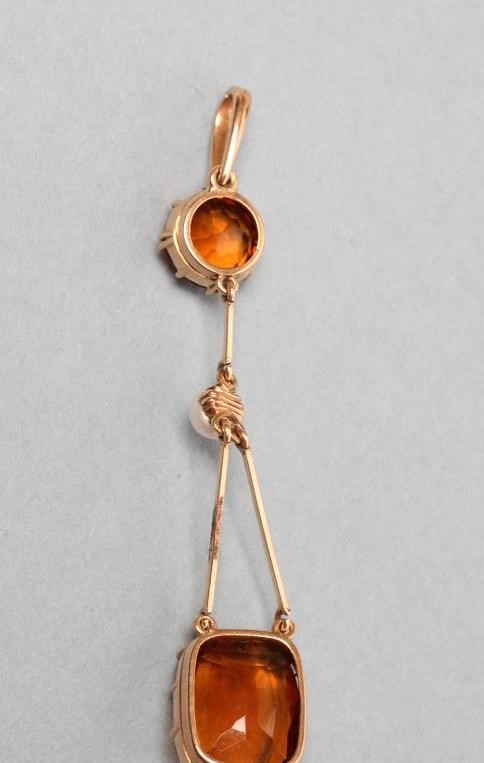 AN EDWARDIAN CITRINE PENDANT Image