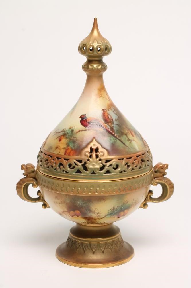 A ROYAL WORCESTER CHINA POT POURRI VASE AND COVER Image