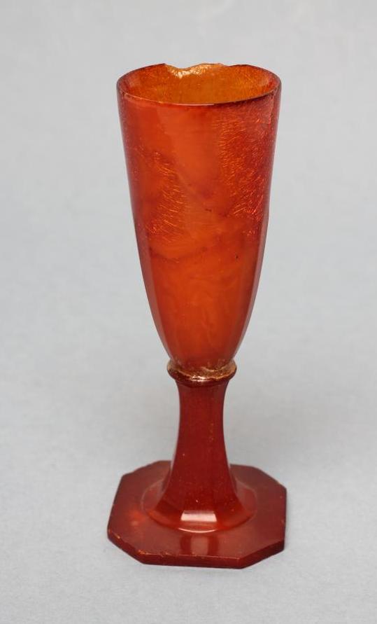 AN AMBER (?) GOBLET Image