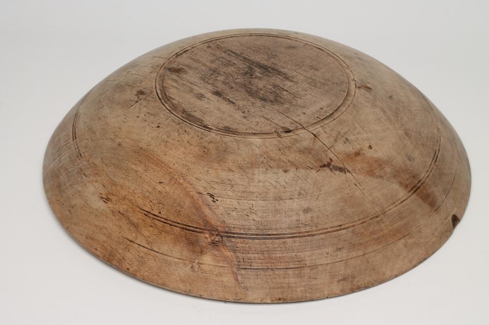 A SYCAMORE DAIRY BOWL Image