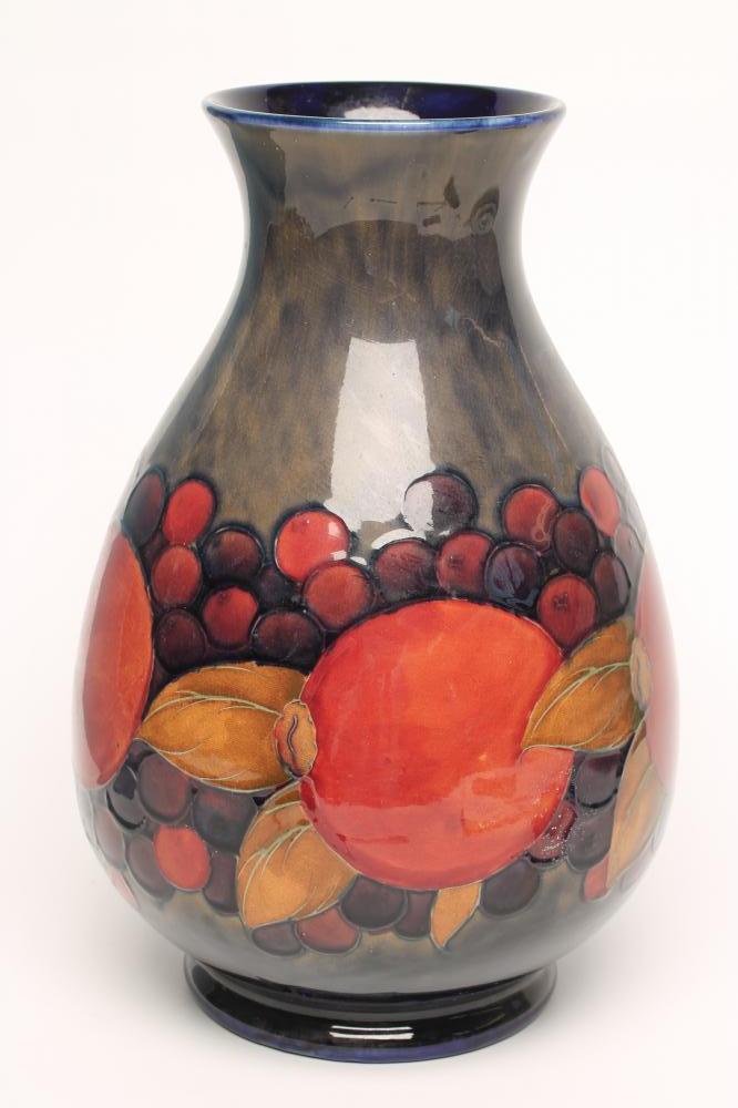 A MOORCROFT POTTERY VASE Image