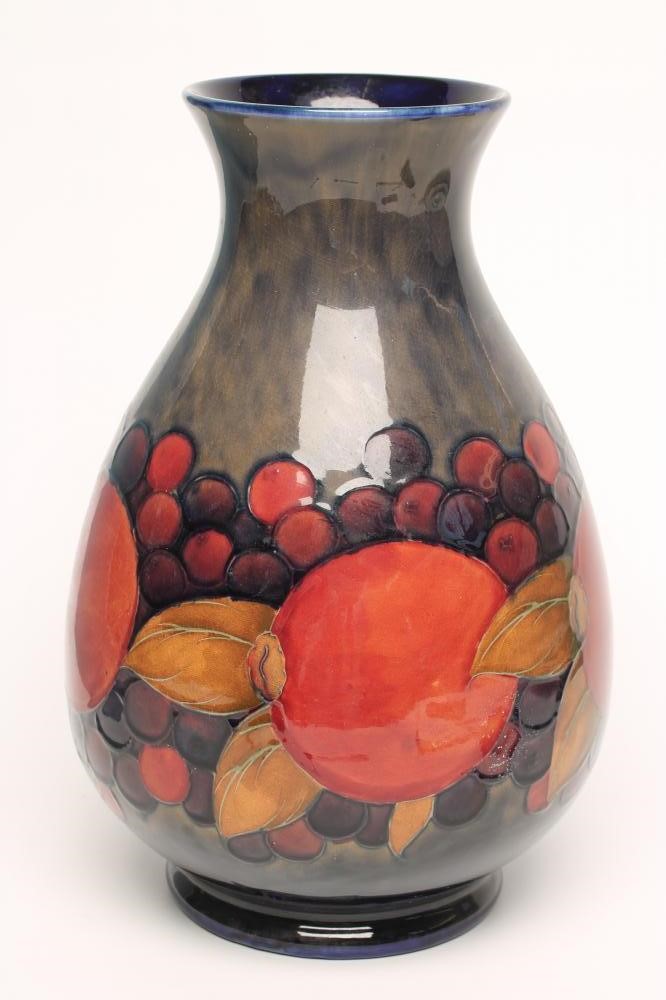 A MOORCROFT POTTERY VASE Image