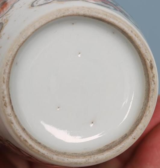 A CHINESE PORCELAIN VASE of flared rounded cylindrical form Image