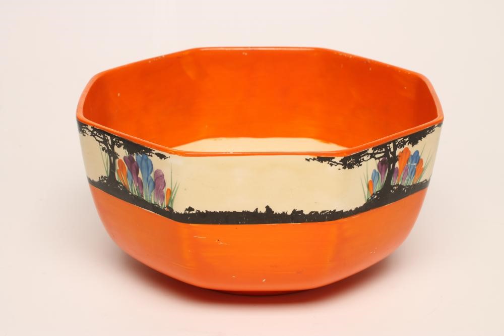 A CLARICE CLIFF NEWPORT POTTERY BIZARRE BOWL Image