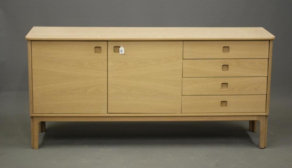 A SKOVBY DANISH DESIGN DINING SUITE Image