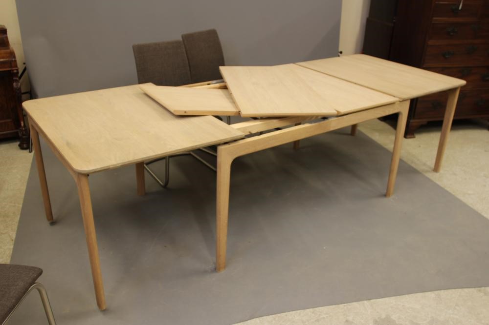 A SKOVBY DANISH DESIGN DINING SUITE Image