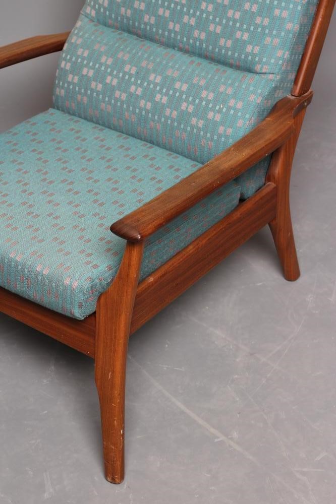 A MID CENTURY RETRO TEAK FRAMED ARM CHAIR Image