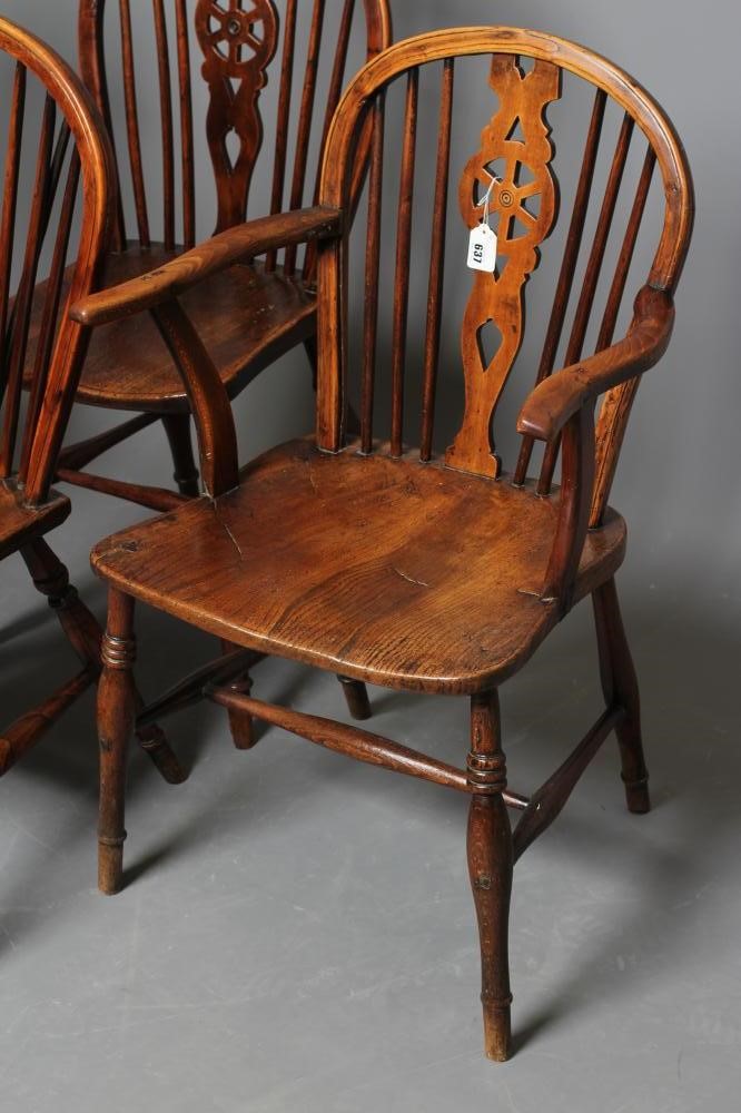 A WHEEL BACK WINDSOR SIDE CHAIR Image